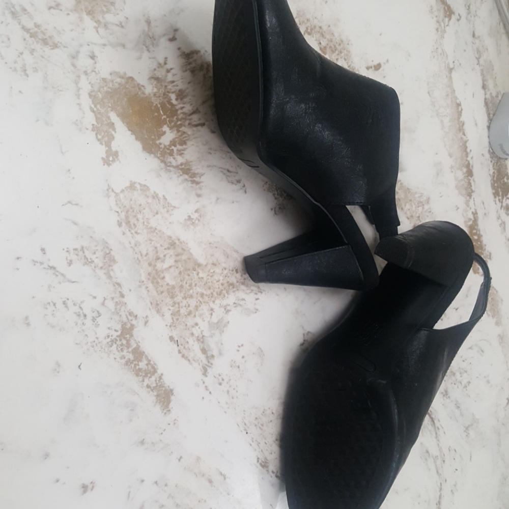 Shoes - Picture 2 of 2